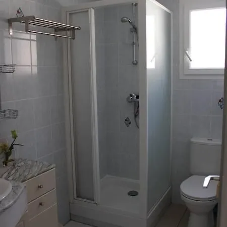 Maison Avec 1 Dans Quartier Residentiel Verdoyant Calme