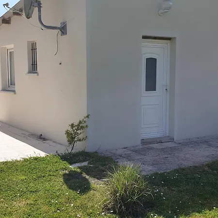 Hébergement de vacances Maison Avec 1 Dans Quartier Residentiel Verdoyant Calme